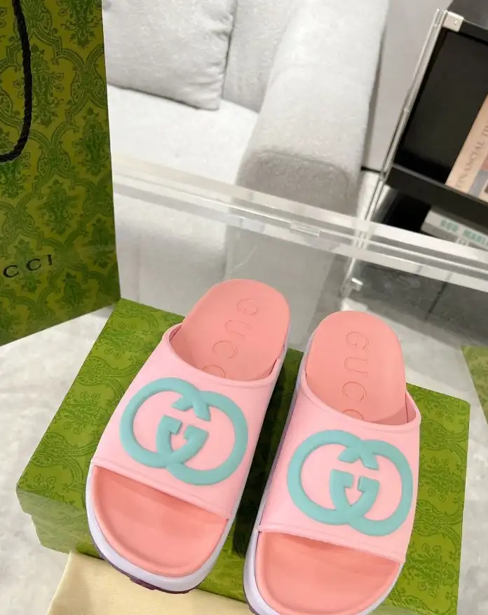 hype Gucci Slippers