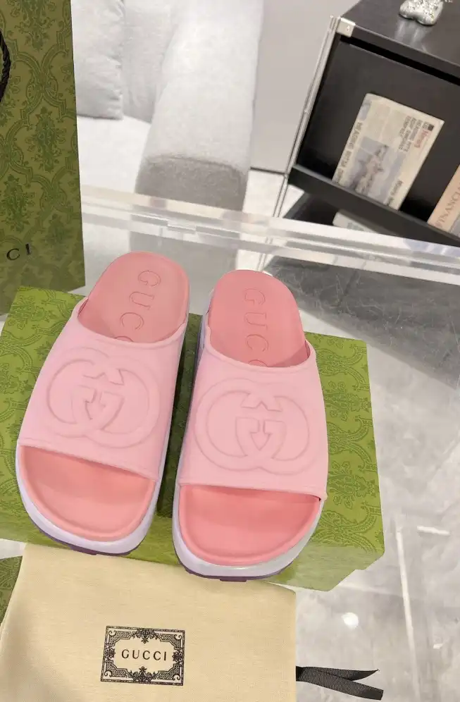 hype Gucci Slippers