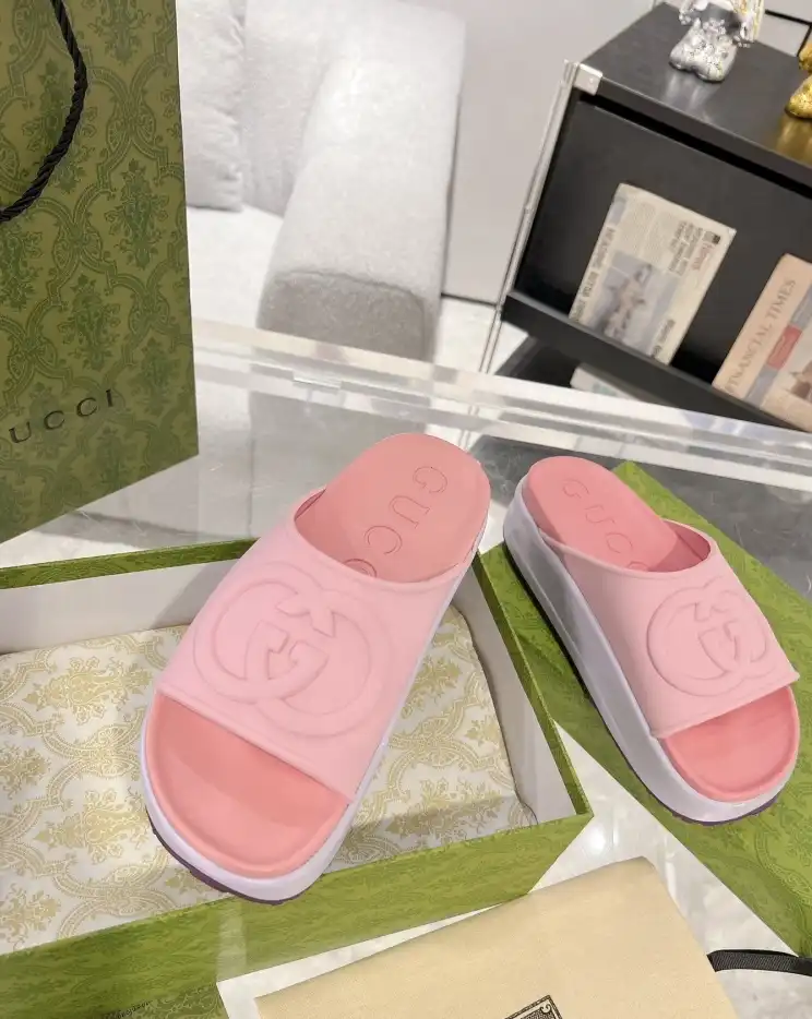 hype Gucci Slippers