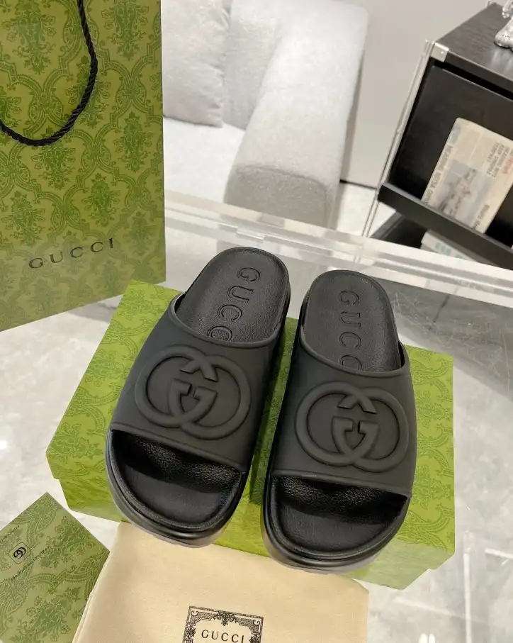 hype Gucci Slippers