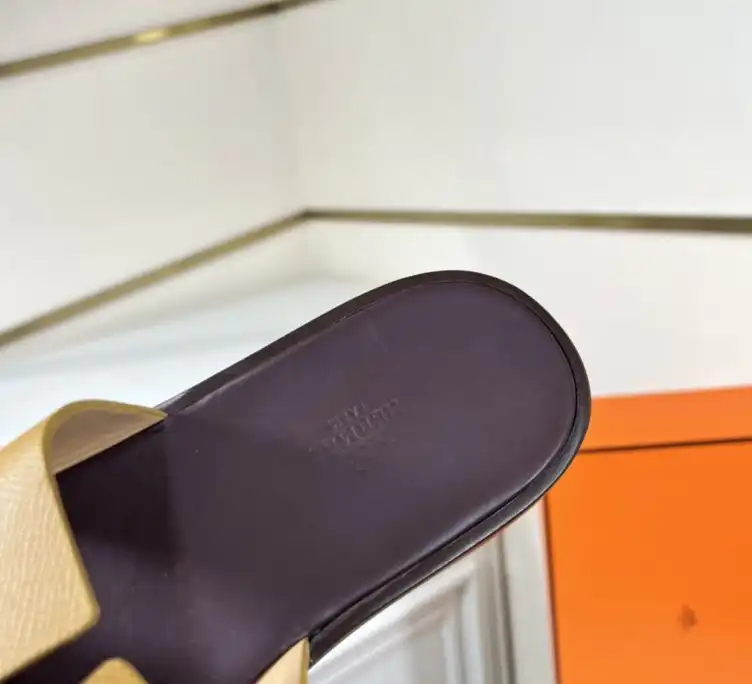 hype Hermes Slippers