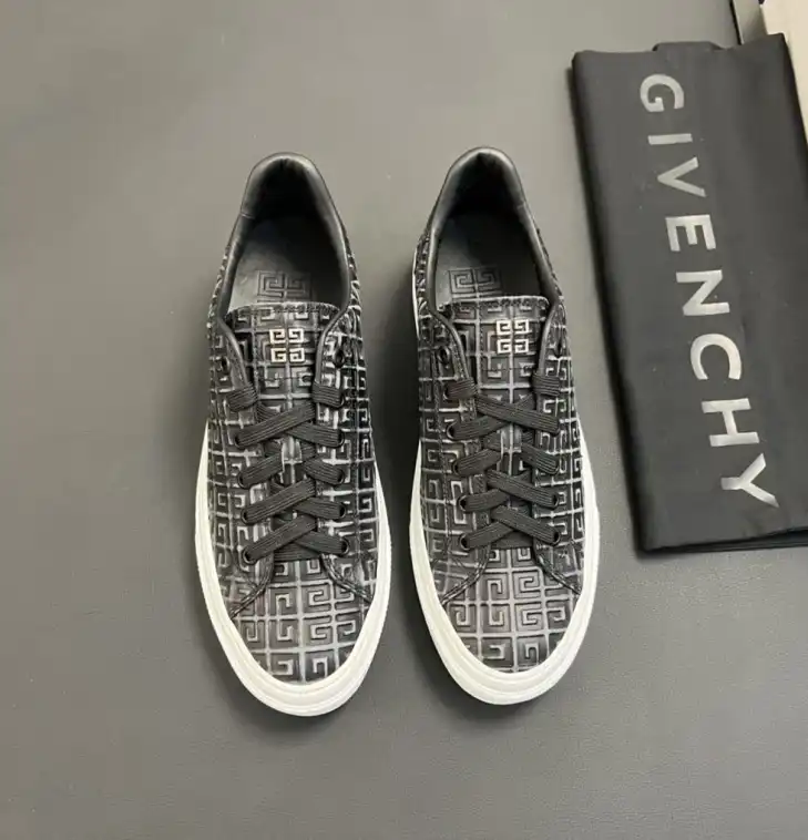 hype Gucci Sneakers