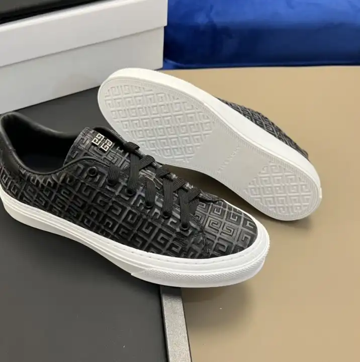 hype Gucci Sneakers