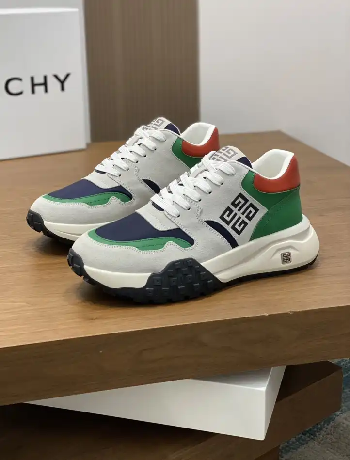 hype Givenchy Sneakers