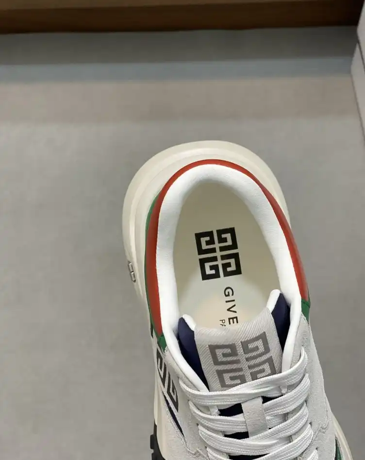 hype Givenchy Sneakers