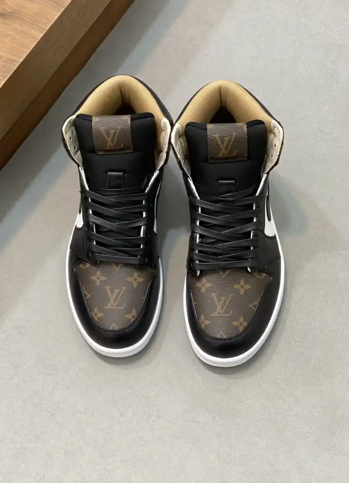 hype Louis Vuitton Sneakers