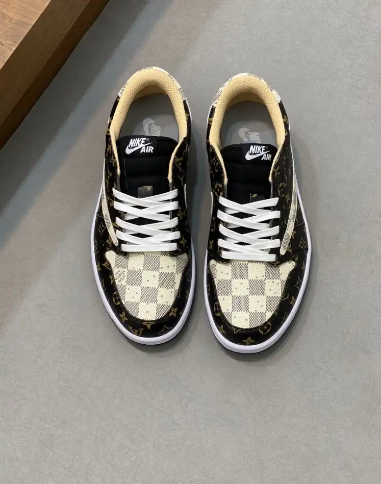 hype Louis Vuitton Sneakers