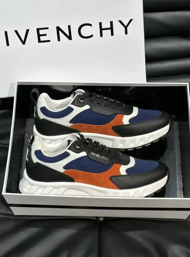 hype Givenchy Sneakers