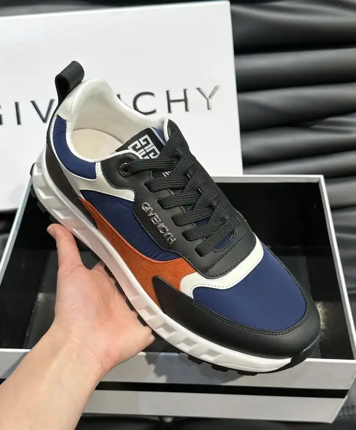 hype Givenchy Sneakers