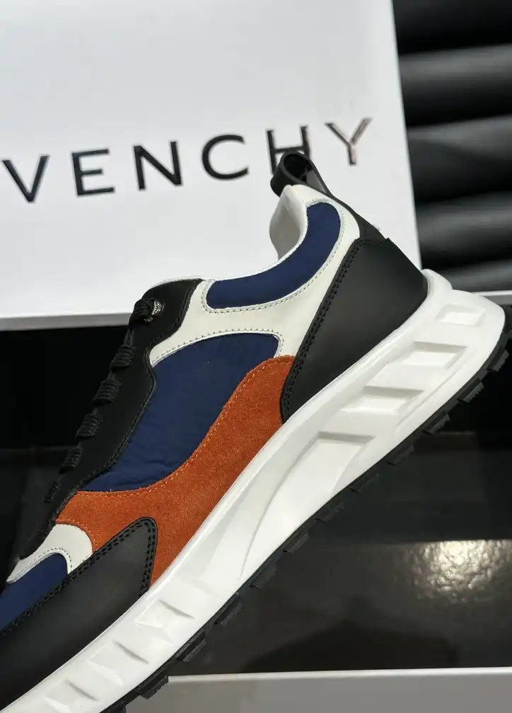 hype Givenchy Sneakers