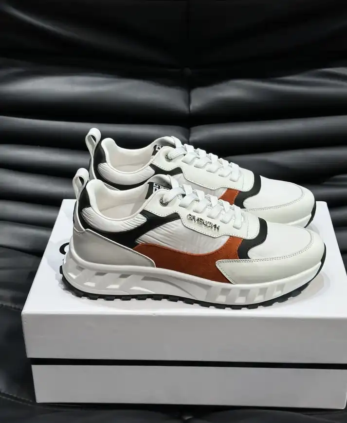 hype Givenchy Sneakers