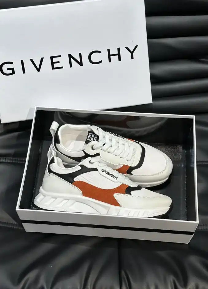 hype Givenchy Sneakers