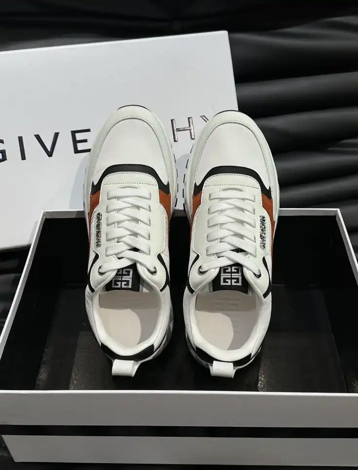 hype Givenchy Sneakers