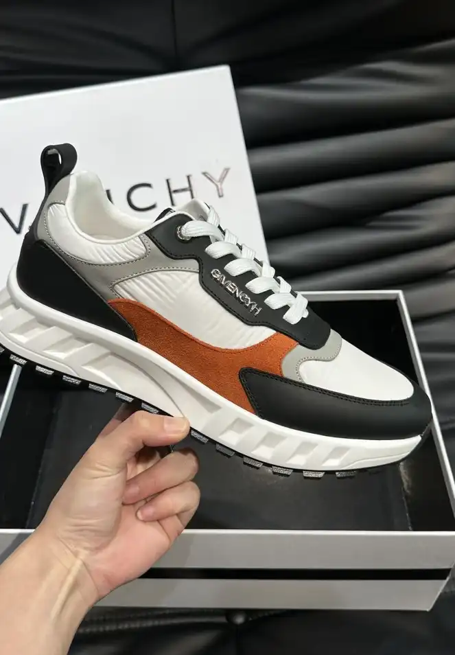 hype Givenchy Sneakers