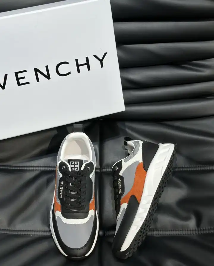 hype Givenchy Sneakers