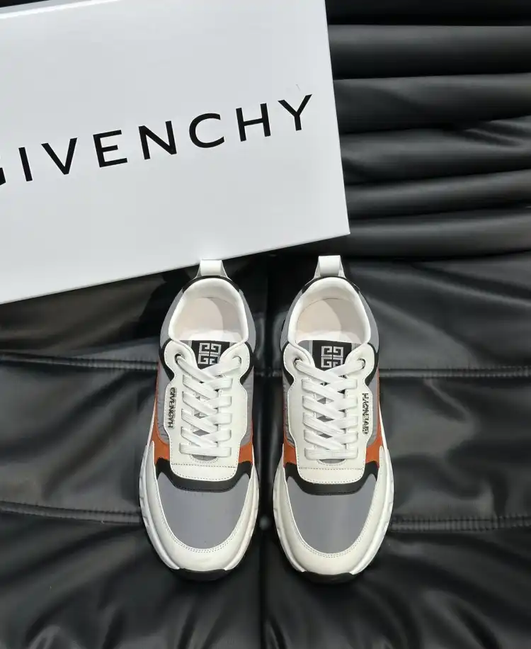 hype Givenchy Sneakers