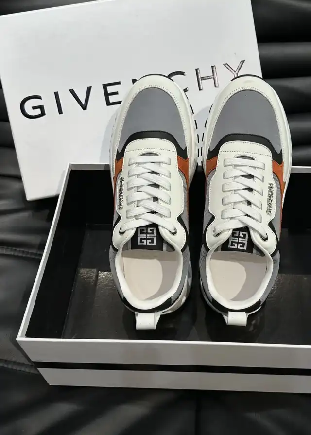 hype Givenchy Sneakers