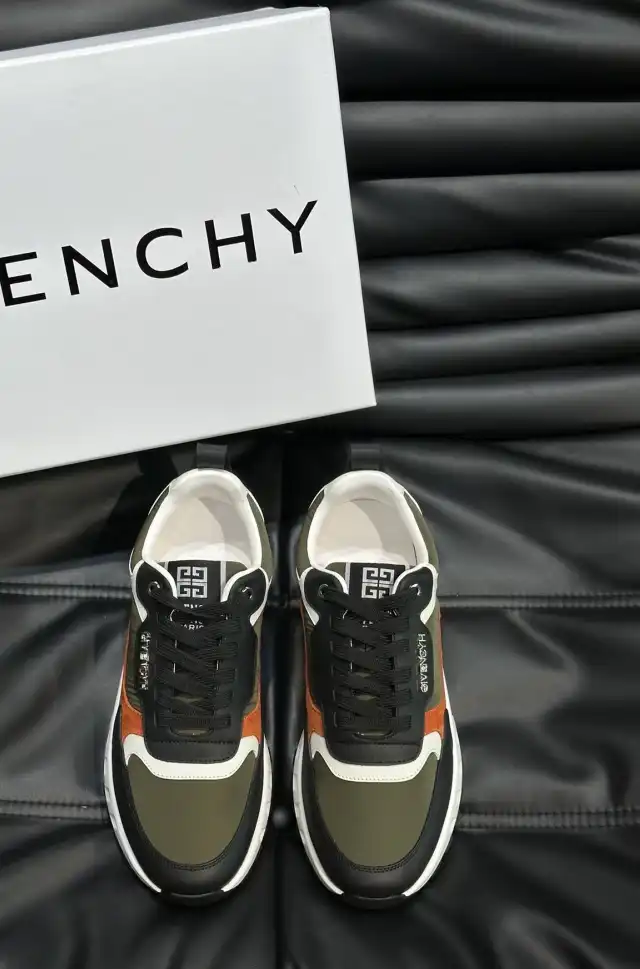 hype Givenchy Sneakers