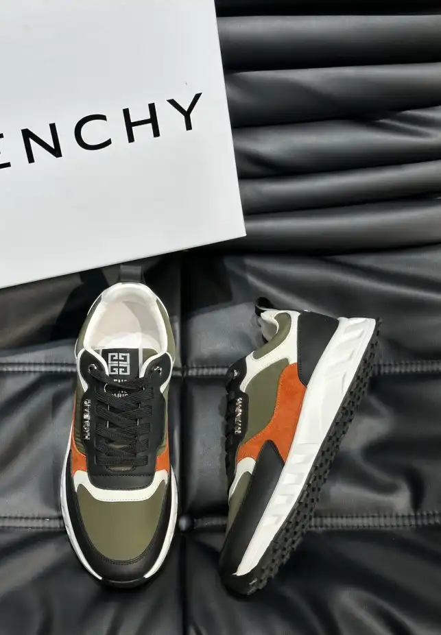 hype Givenchy Sneakers