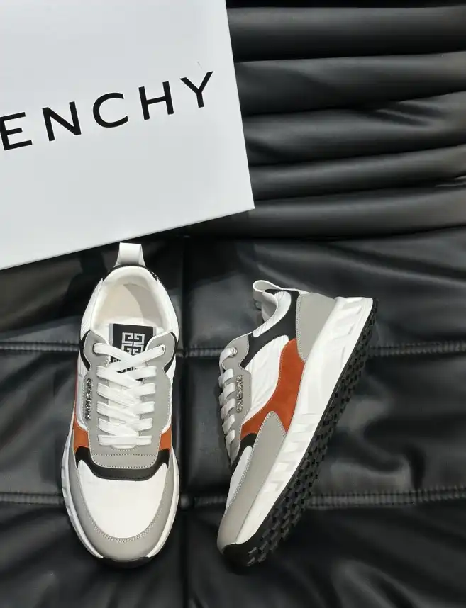 hype Givenchy Sneakers