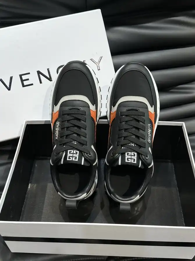 hype Givenchy Sneakers