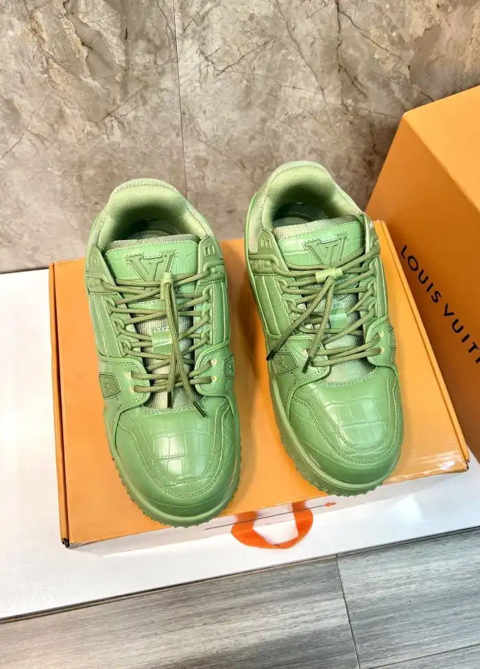 hype Louis Vuitton Sneakers