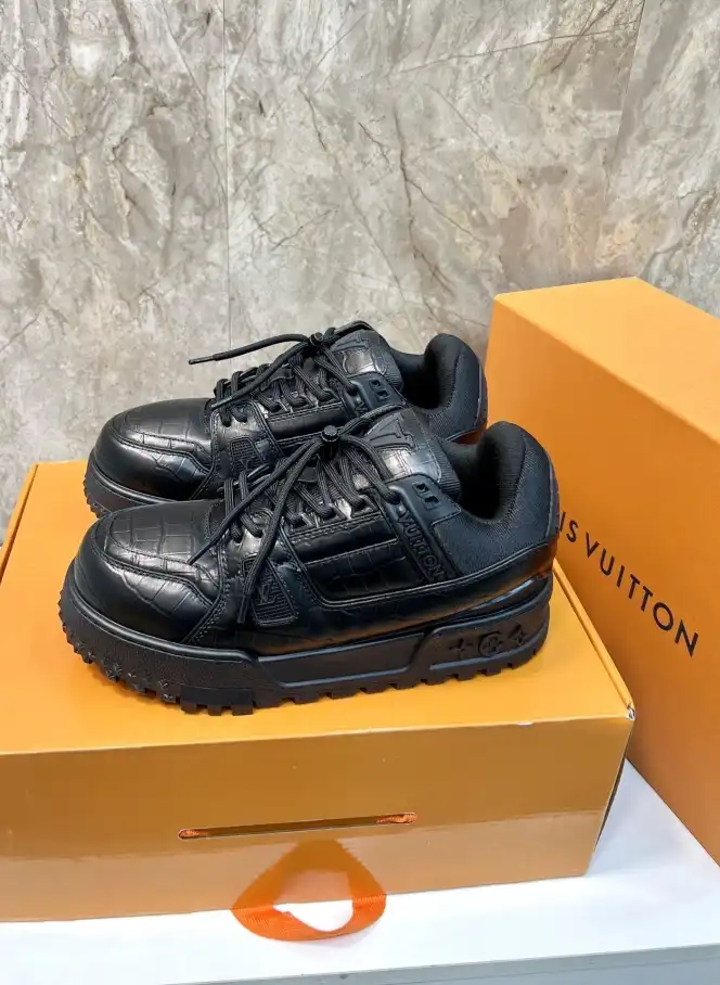 hype Louis Vuitton Sneakers