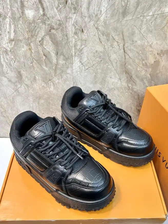 hype Louis Vuitton Sneakers