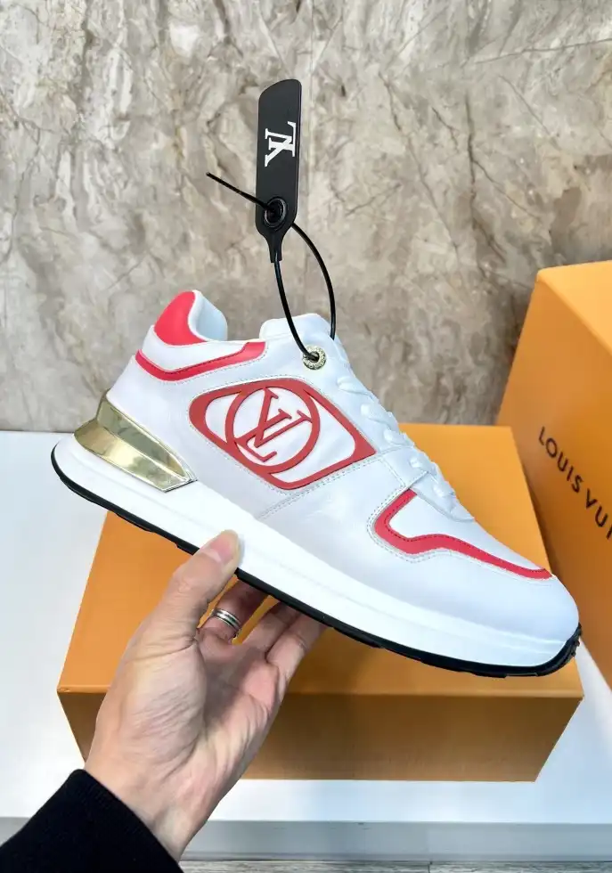 hype Louis Vuitton Sneakers