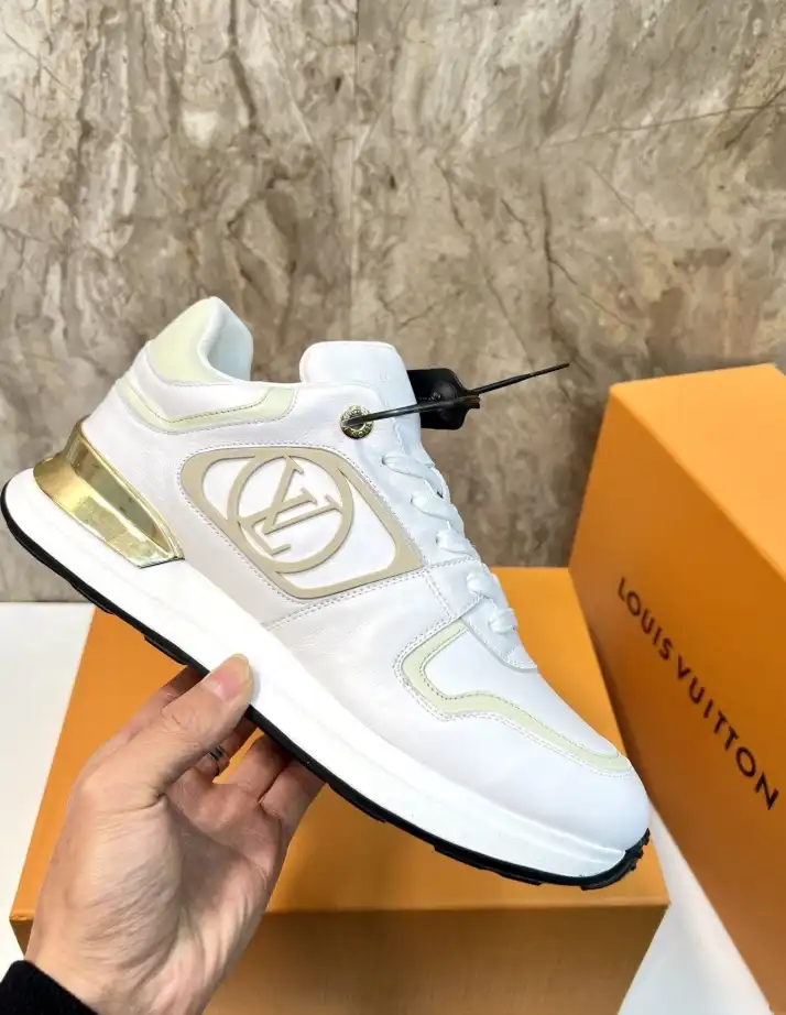 hype Louis Vuitton Sneakers