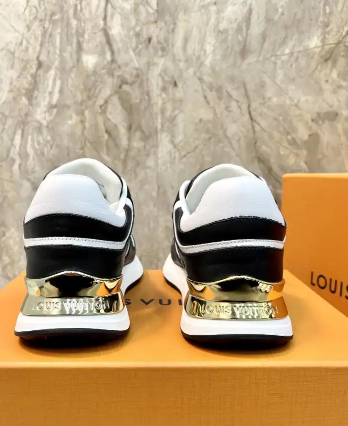 hype Louis Vuitton Sneakers