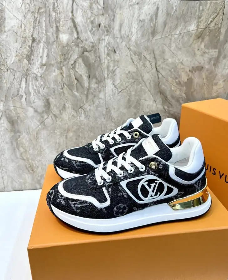 hype Louis Vuitton Sneakers