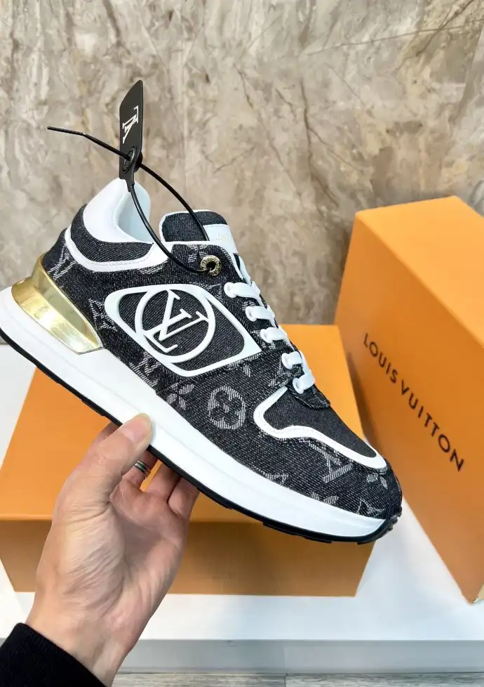 hype Louis Vuitton Sneakers