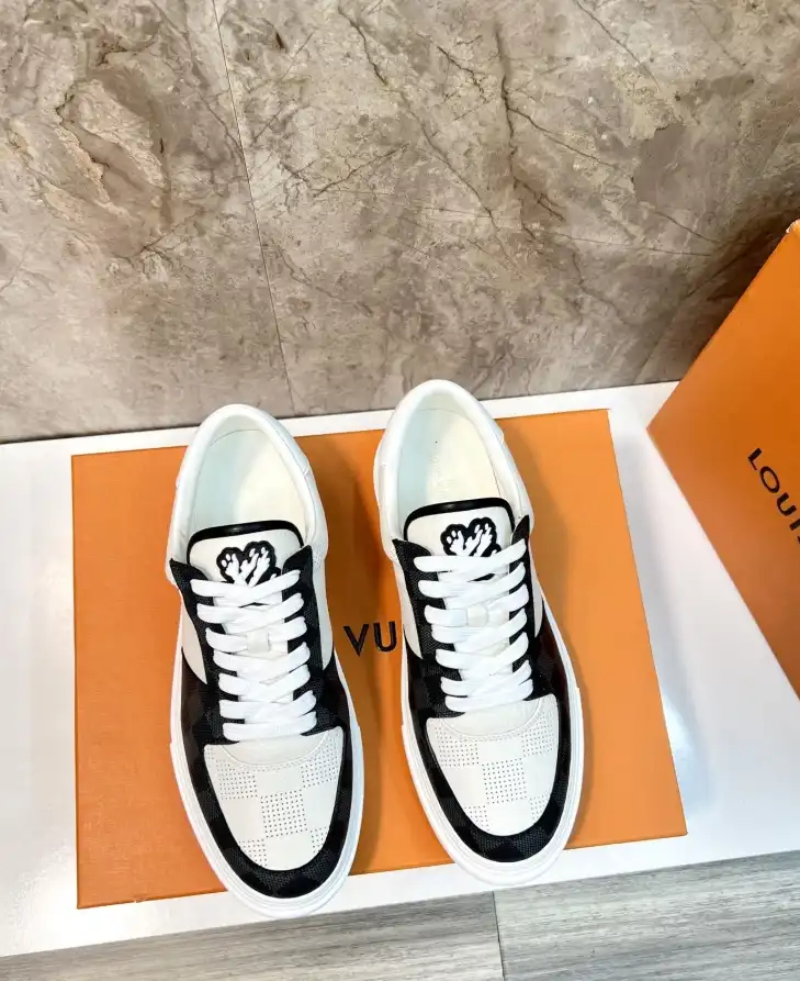 hype Louis Vuitton Sneakers