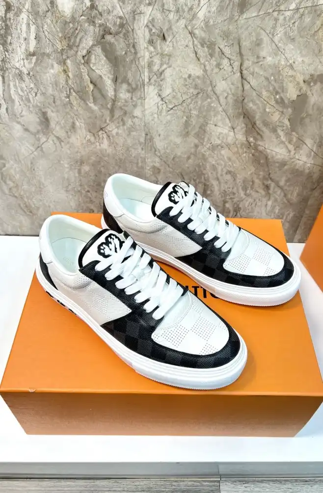 hype Louis Vuitton Sneakers