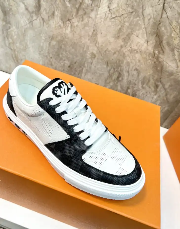 hype Louis Vuitton Sneakers