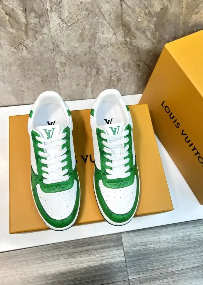 hype Louis Vuitton Sneakers