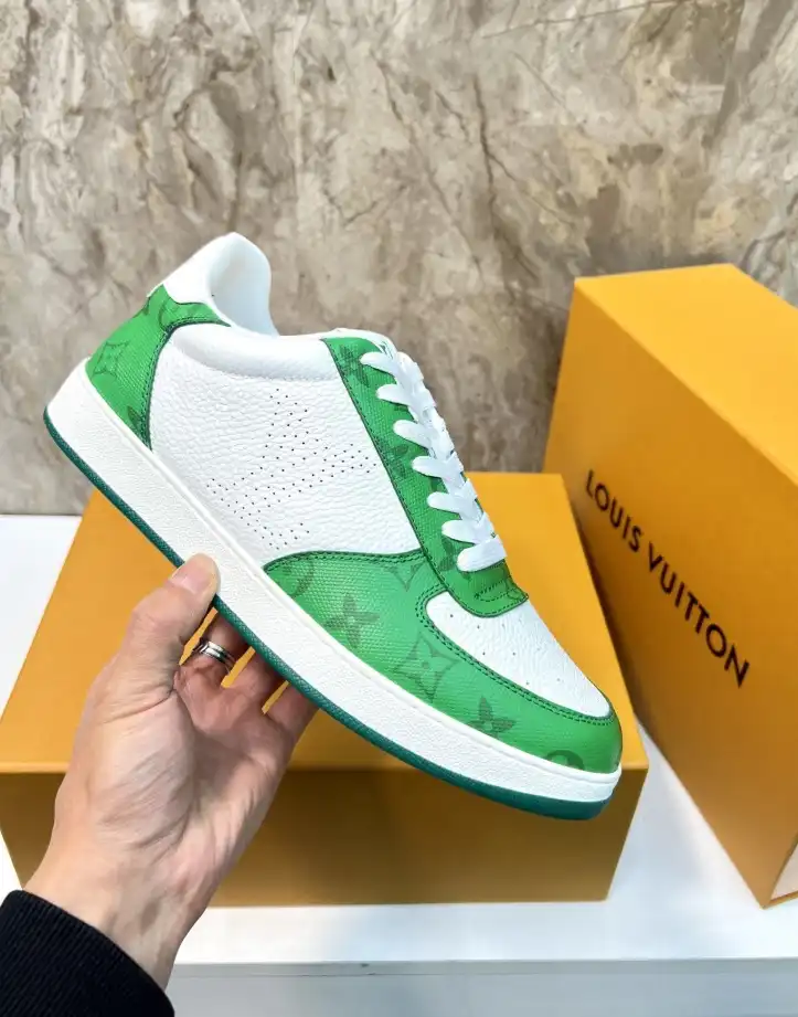 hype Louis Vuitton Sneakers