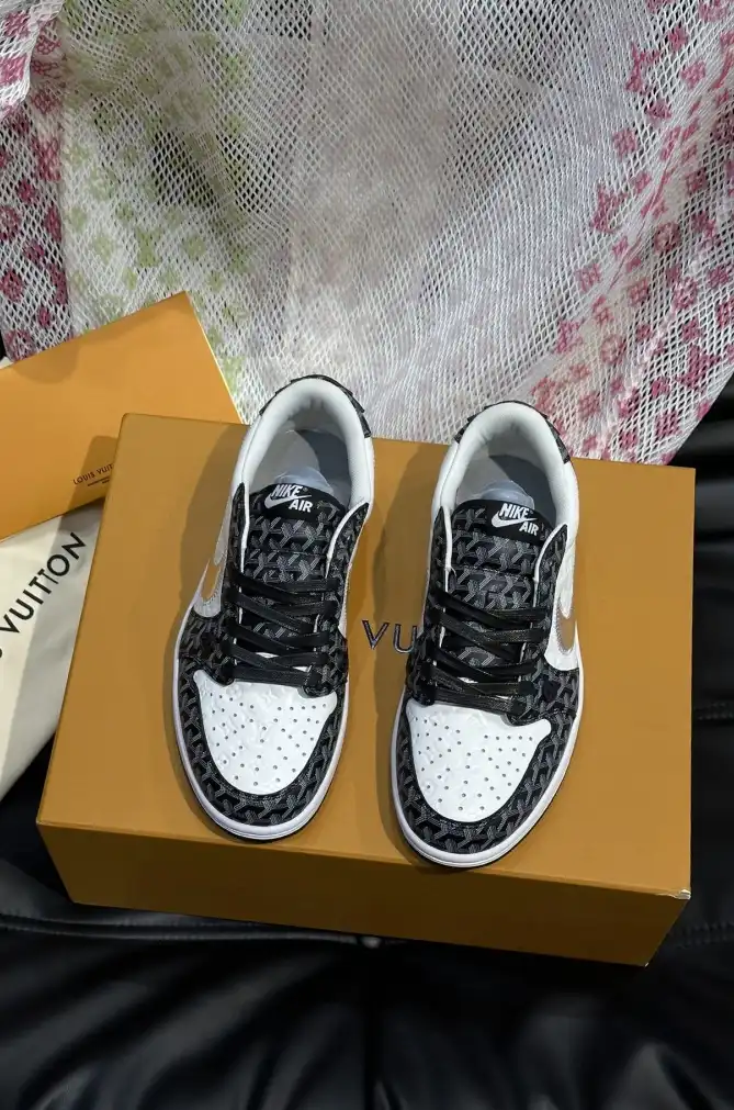 hype Louis Vuitton Sneakers