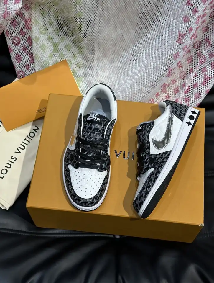 hype Louis Vuitton Sneakers