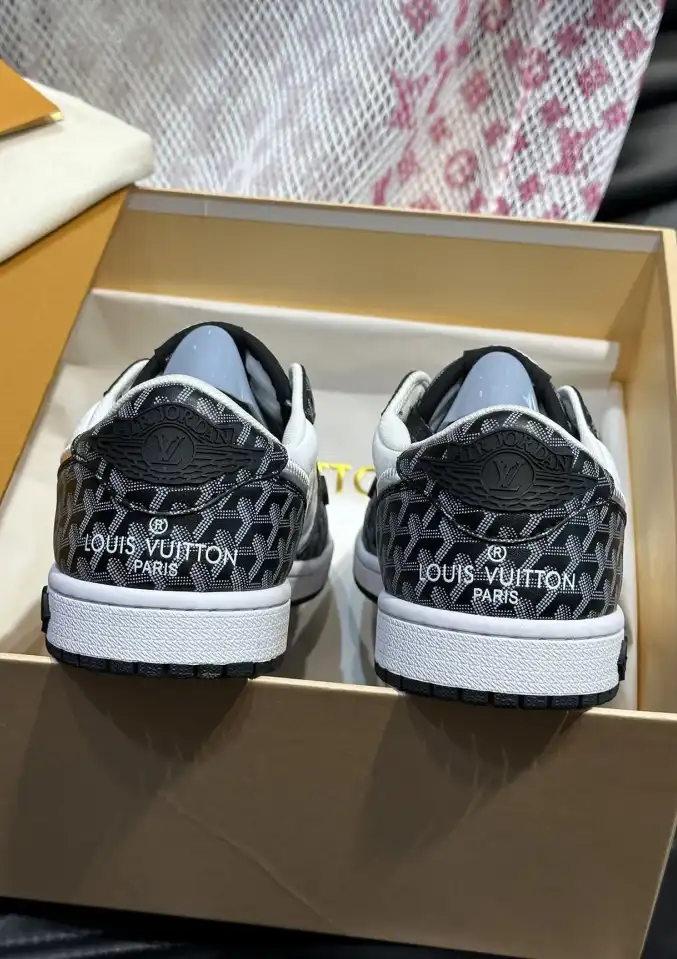 hype Louis Vuitton Sneakers