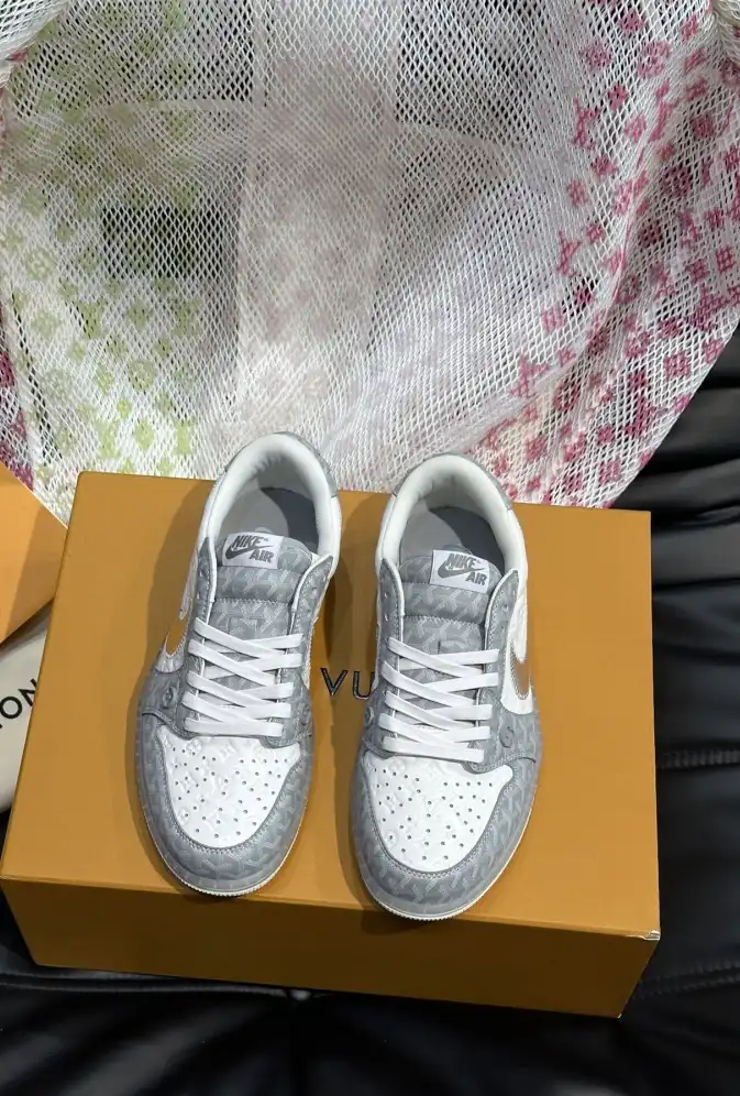 hype Louis Vuitton Sneakers