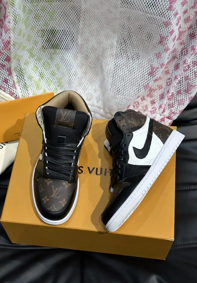 hype Louis Vuitton Sneakers