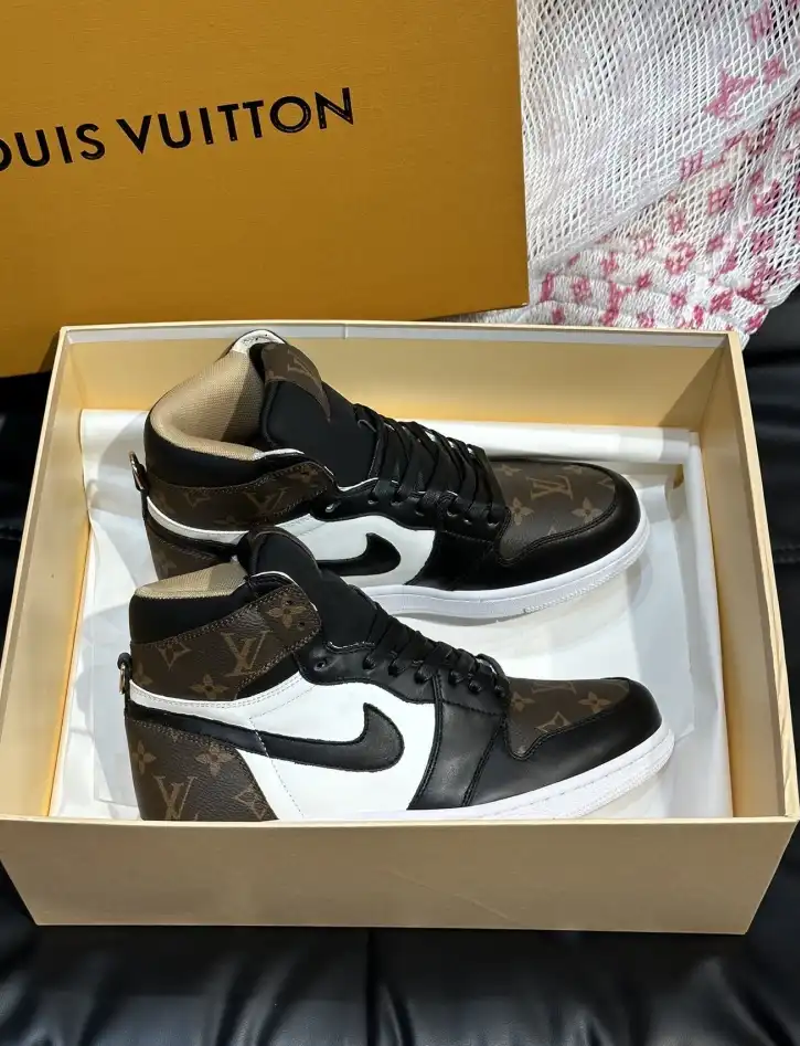 hype Louis Vuitton Sneakers