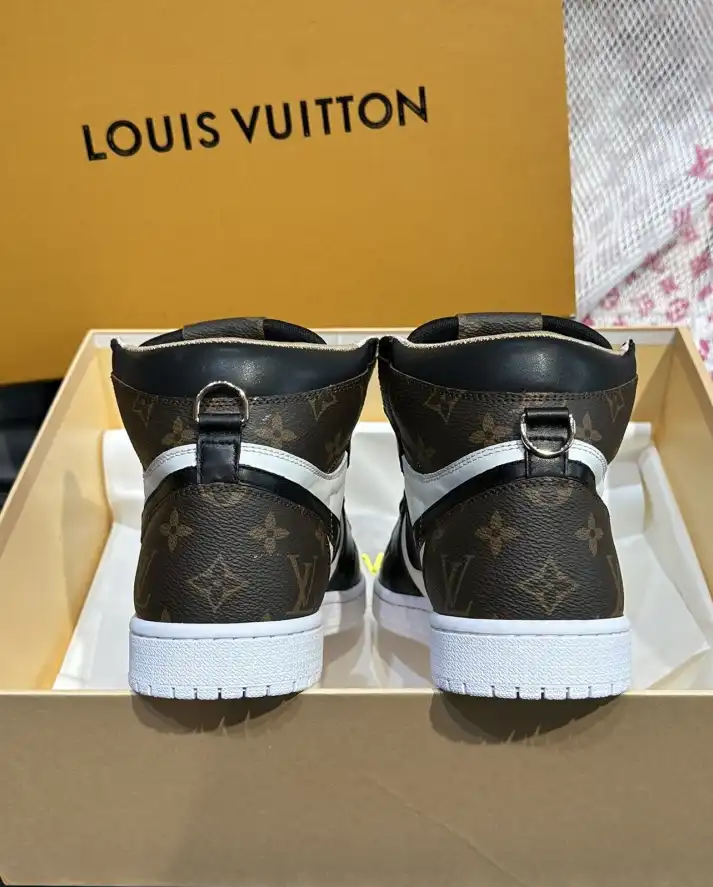 hype Louis Vuitton Sneakers