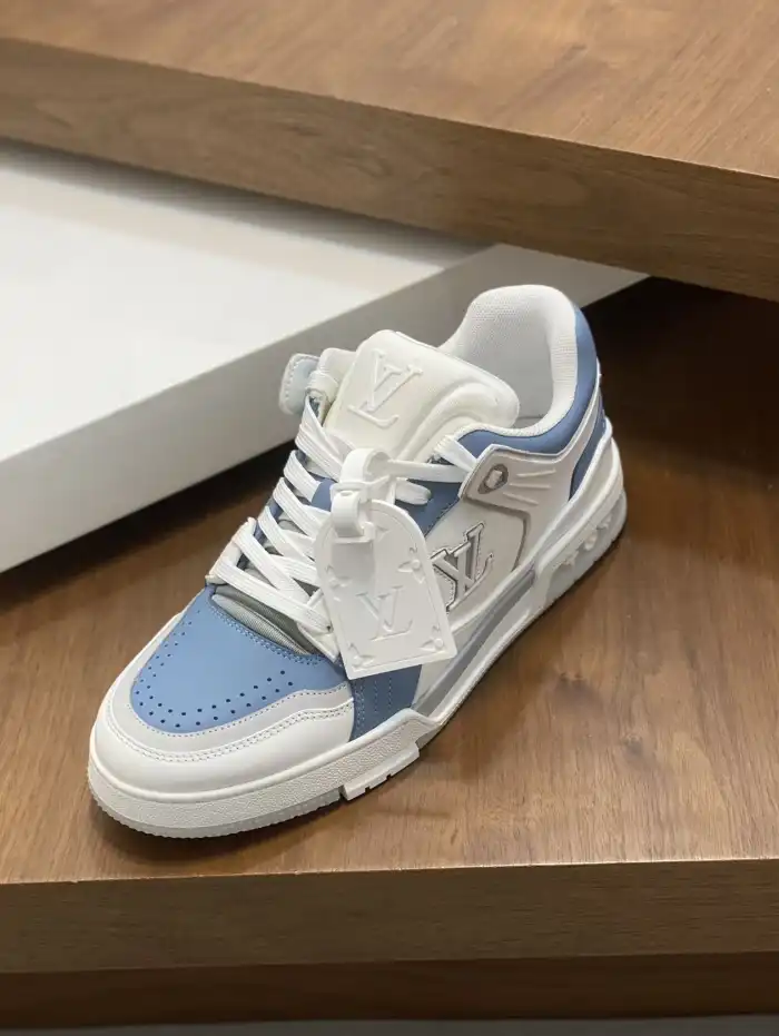 hype Louis Vuitton Sneakers