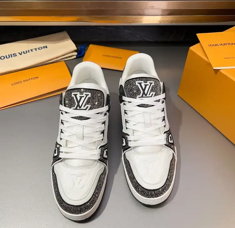 hype Louis Vuitton Sneakers