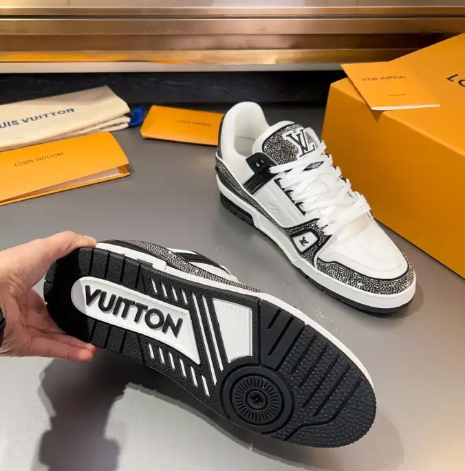 hype Louis Vuitton Sneakers