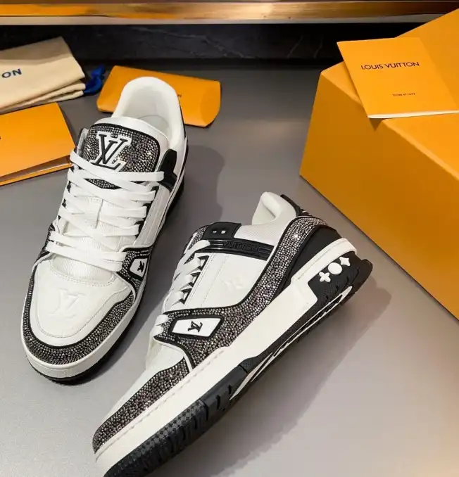 hype Louis Vuitton Sneakers