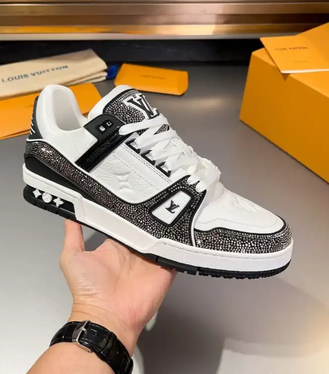 hype Louis Vuitton Sneakers